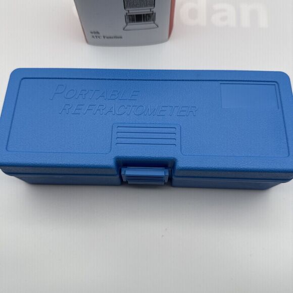 aichose Brix Refractometer with ATC Dual Scale - Specific Gravity & Brix Hydr... - Picture 5 of 9